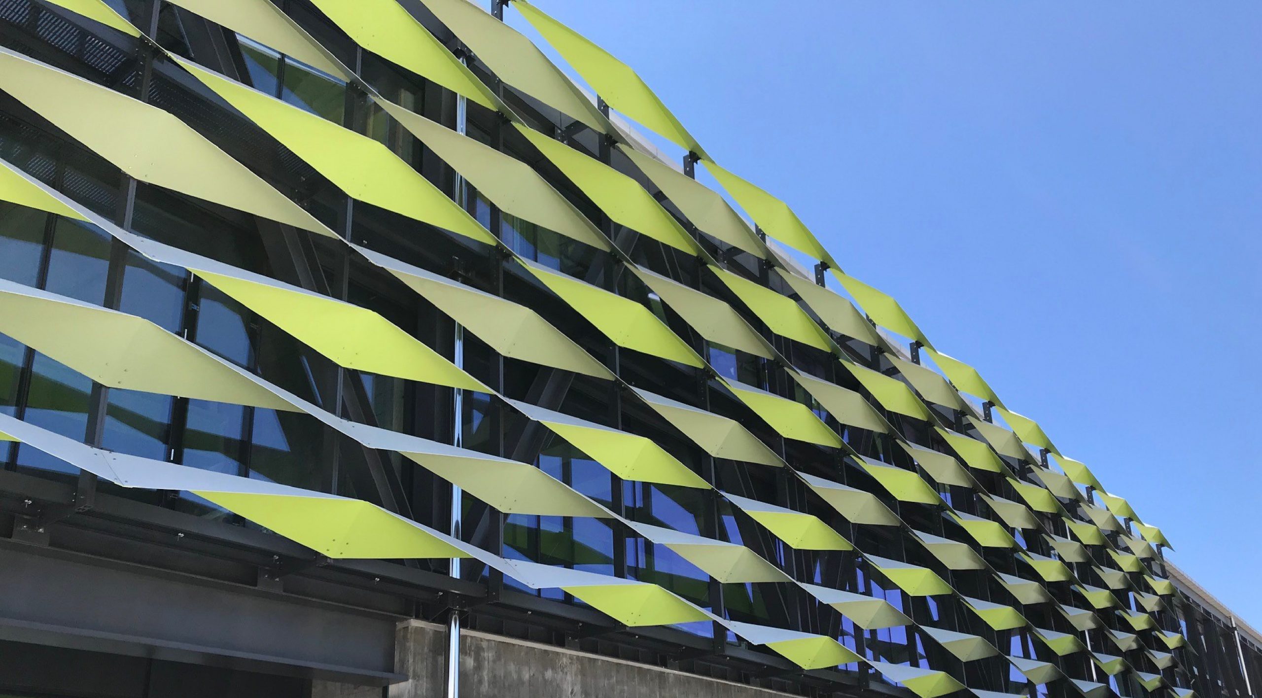 Panoramic view of the facade of the Zespri Office Building